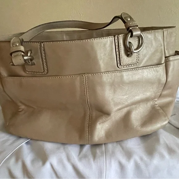 Coach#F19456 leather tote/shoulder bag - Picture 2 of 5